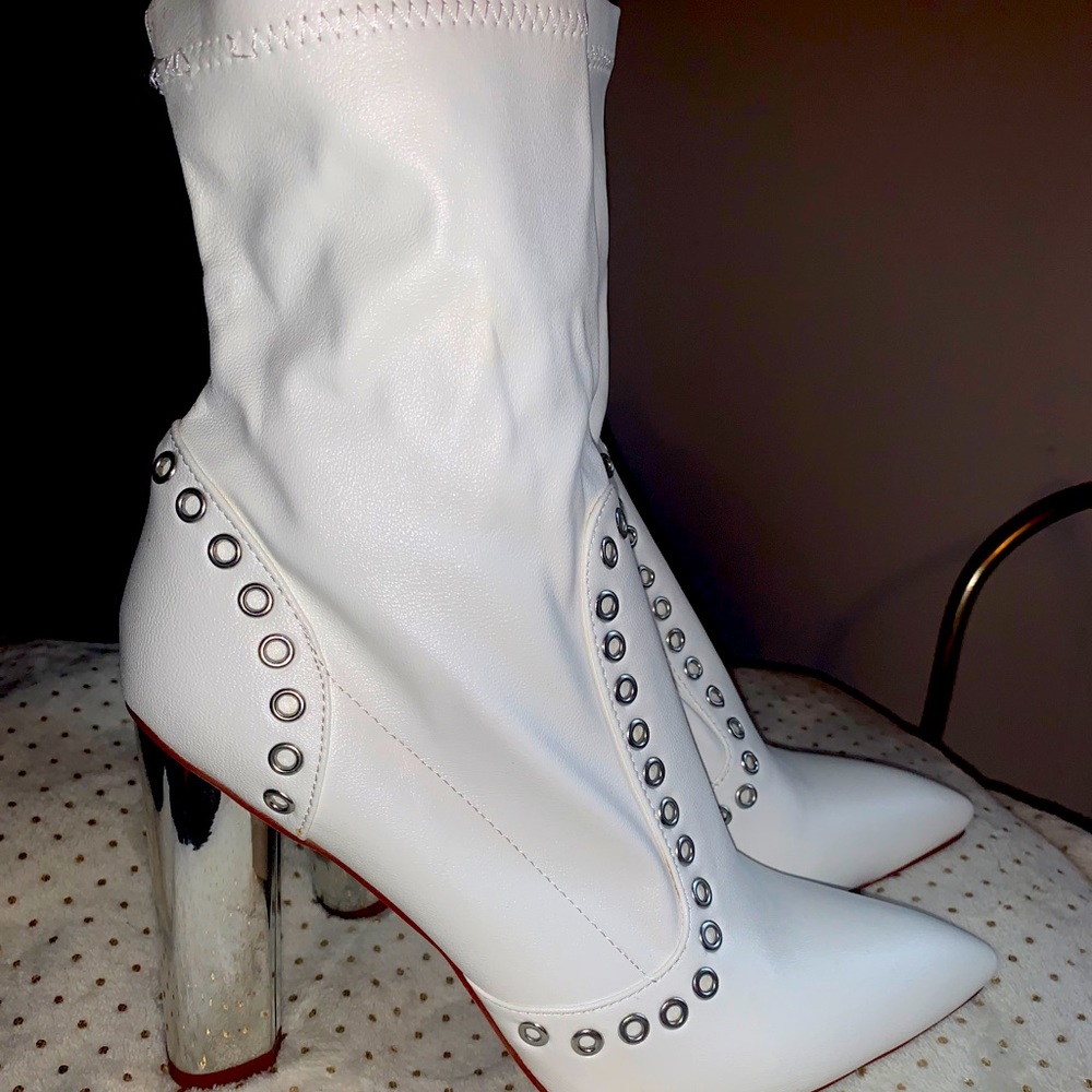 Bootie heels!🔵🔵🔵